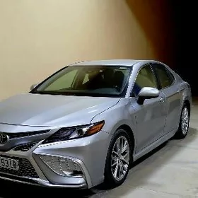 Toyota Camry 2021