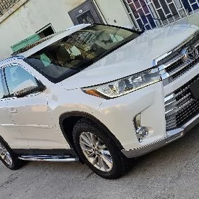 Toyota Highlander 2019