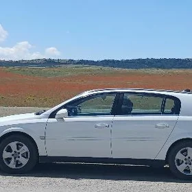 Opel Signum 2003