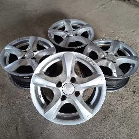 13 diska banan Lada