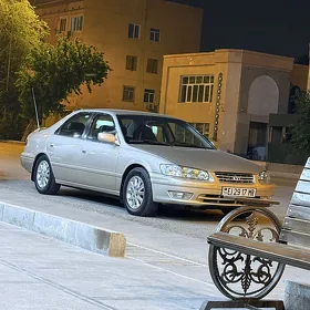 Toyota Camry 2000