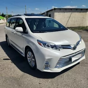 Toyota Sienna 2018