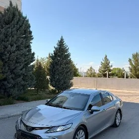 Toyota Camry 2020