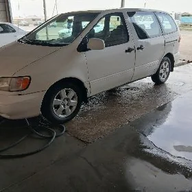 Toyota Sienna 2001
