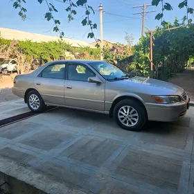 Toyota Camry 2000
