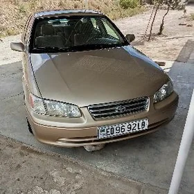Toyota Camry 2001