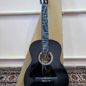 LAGUAT KLASSICESKI GITARA