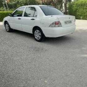 Mitsubishi Lancer 2011