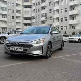 Hyundai Elantra 2020