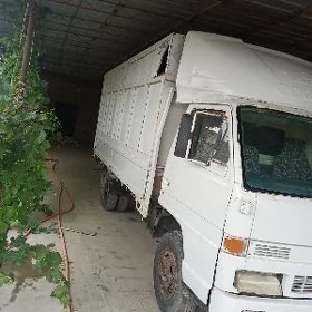 Toyota Hiace 1996