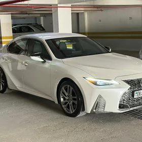 Lexus IS 300 2021