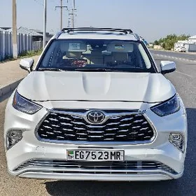 Toyota Highlander 2022