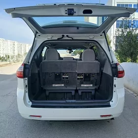 Toyota Sienna 2018