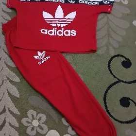 Спортивный костюм