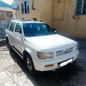 Nissan Pathfinder 1997