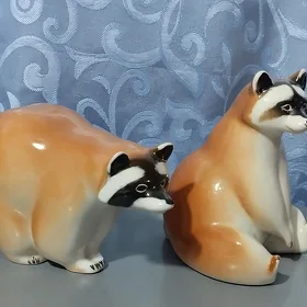 Статуэтки. Фарфор.