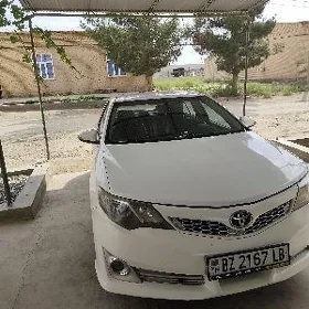 Toyota Camry 2013