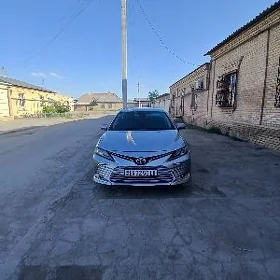 Toyota Camry 2021