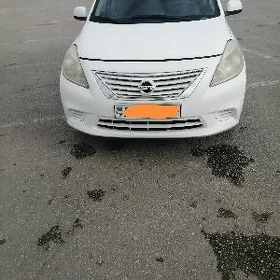Nissan Versa 2013
