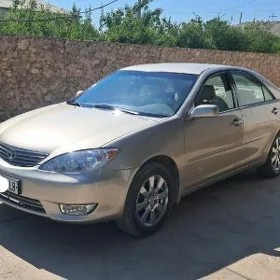 Toyota Camry 2004