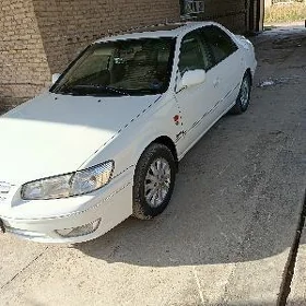 Toyota Camry 2000