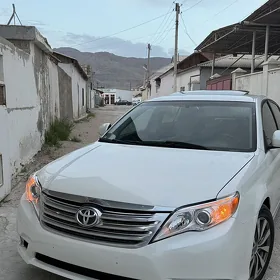 Toyota Avalon 2011