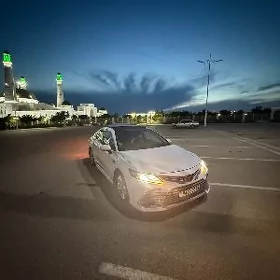 Toyota Camry 2019