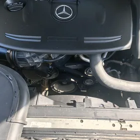 276 Mercedes ML motor