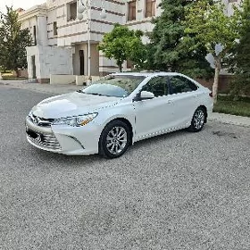 Toyota Camry 2015
