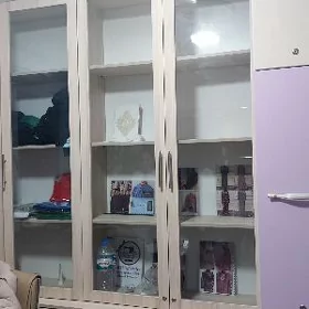 şkaf