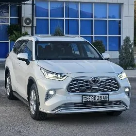 Toyota Highlander 2021