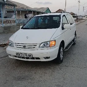 Toyota Sienna 1999
