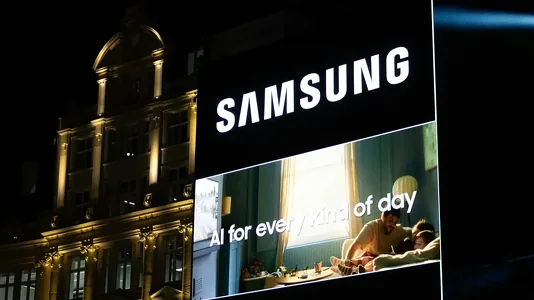 Samsung-yň paýnamalary, kärdeşler arkalaşygy aýlyk haklary baradaky ylalaşygy makullandan soň, gymmatlady