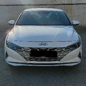 Hyundai Elantra 2022