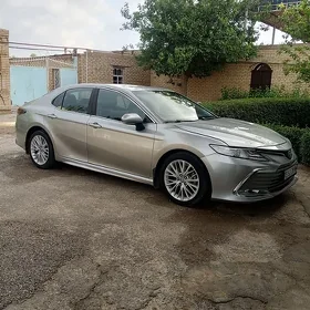 Toyota Camry 2022