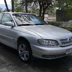Opel Omega 2000