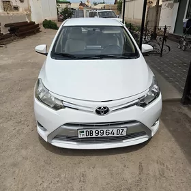 Toyota Yaris 2014