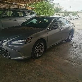 Lexus ES 300h 2022