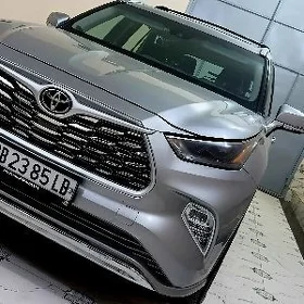 Toyota Highlander 2022