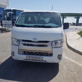 Toyota Hiace 2008