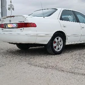 Toyota Camry 2001