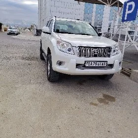 Toyota Land Cruiser Prado 2013