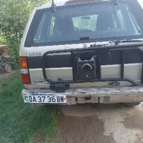 Nissan Pathfinder 1995