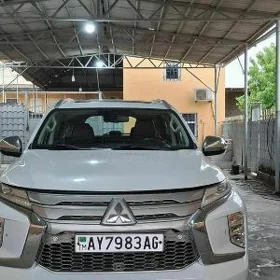 Mitsubishi Pajero 2020