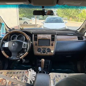 Nissan Versa 2010