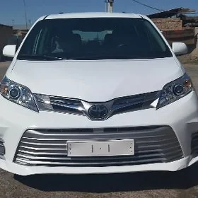 Toyota Sienna 2020