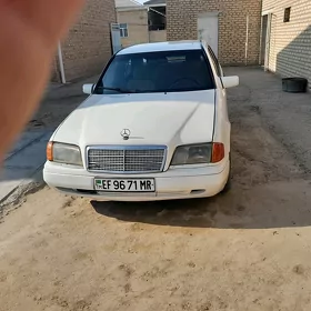 Mercedes-Benz 230E 1996
