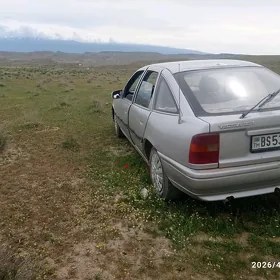 Opel Vectra 1990