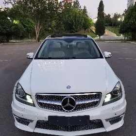 Mercedes-Benz C350 2013