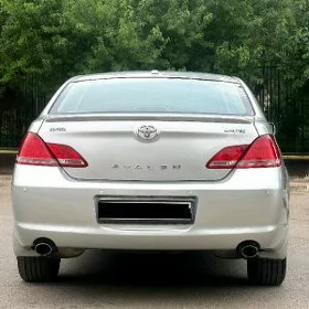 Toyota Avalon 2005